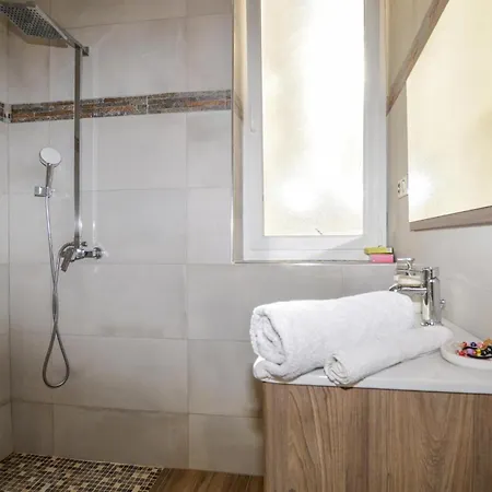 3 Bedroom Amazing In Ajaccio Apartment *